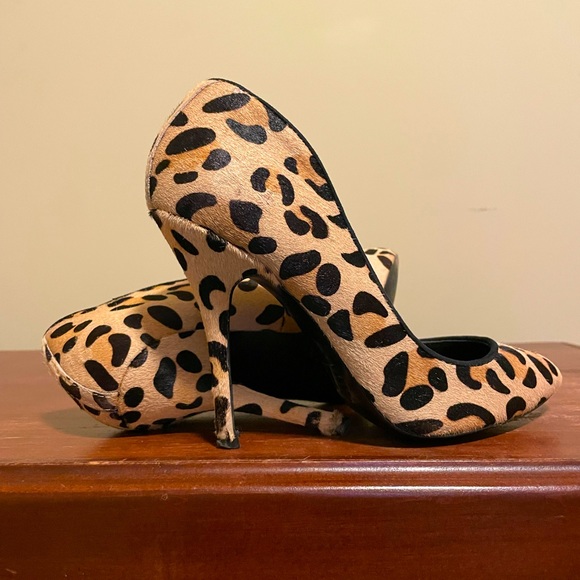Steve Madden Leopard heels - Picture 3 of 3